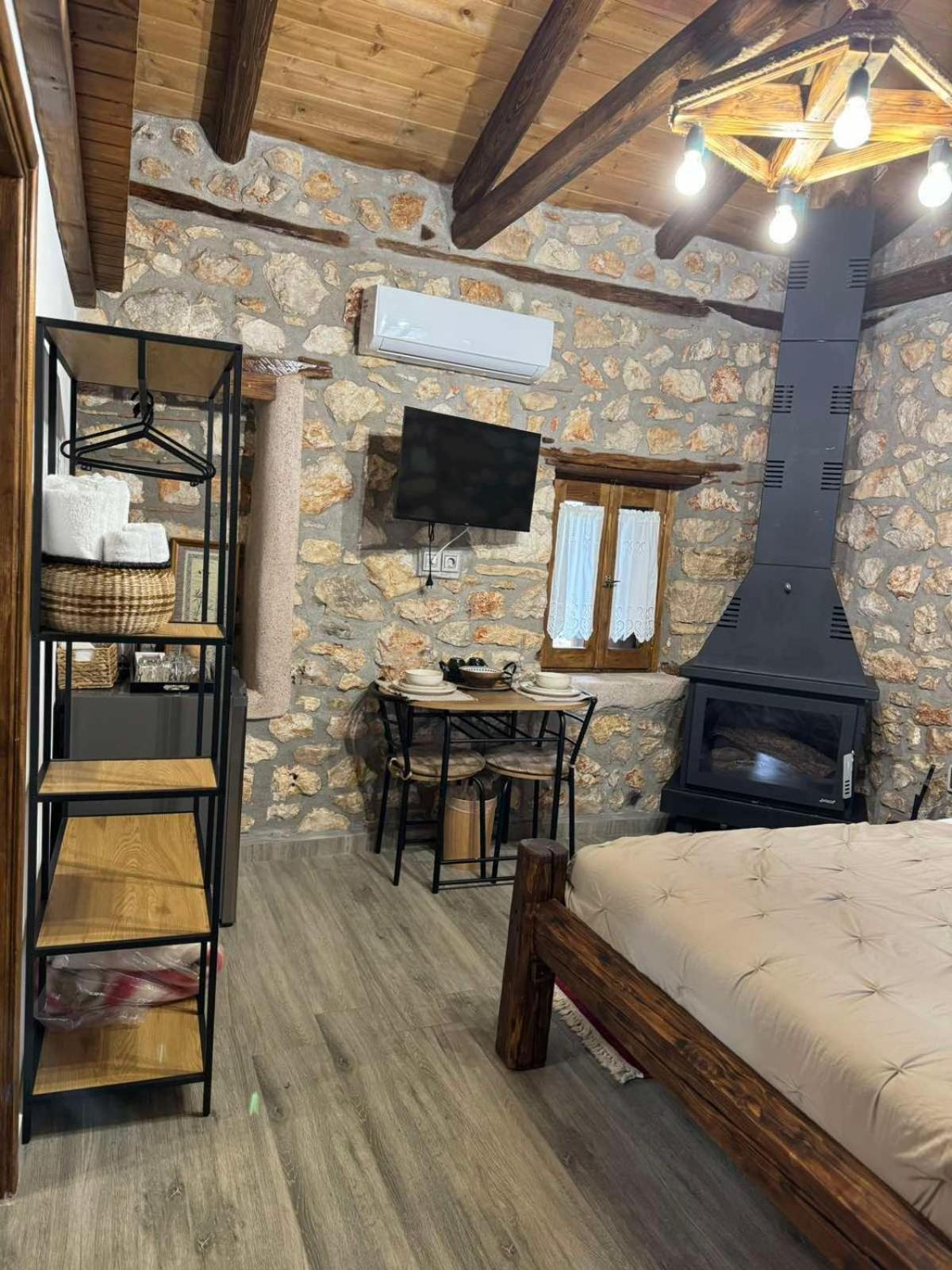 Traditional Stone Guesthouse Agios Ioannis  Esterno foto